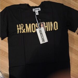 H&M Moschino Black and Gold T-Shirt M unisex RARE